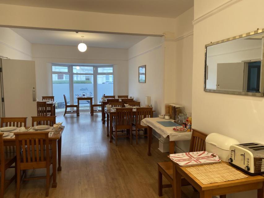 Hotel Sea Breeze Clacton-on-Sea Dış mekan fotoğraf